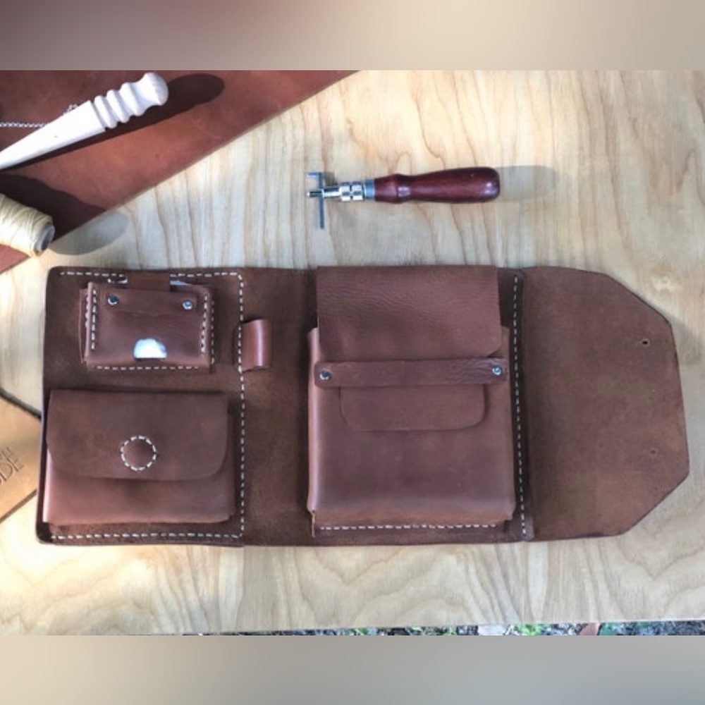 Premium leather Cigar Case tan hand sewn. New in box
